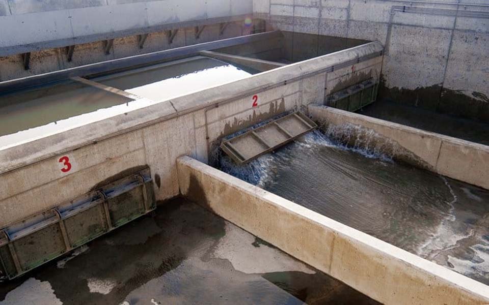 門式衝洗係統，瞬間清潔